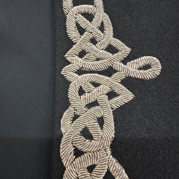 ALEXANDER MCQUEEN BLACK WOOL CAPE - Picture 8 of 11